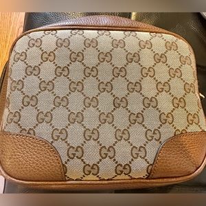 Gucci monogram camera bag in a tan/brown